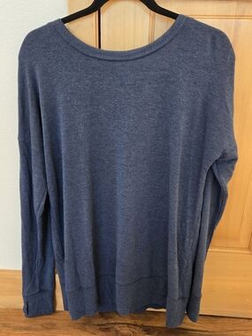 Athleta Heathered Navy Blue Lightweight Crewneck Sweatshirt With Open Back